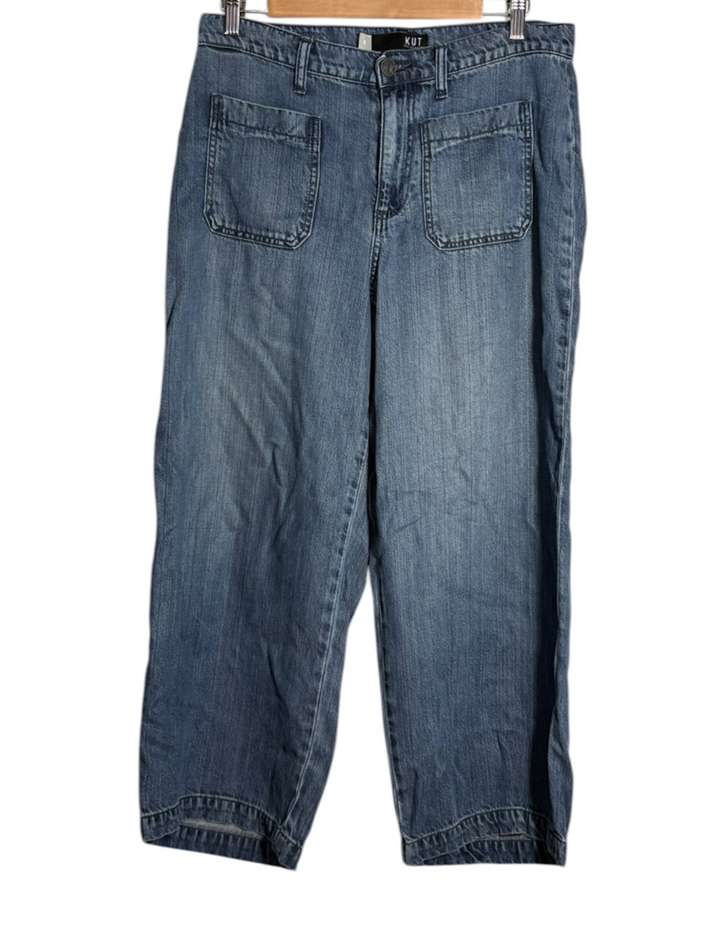 Kut from the Kloth Women's Medium Blue Cropped Sandra Jeans